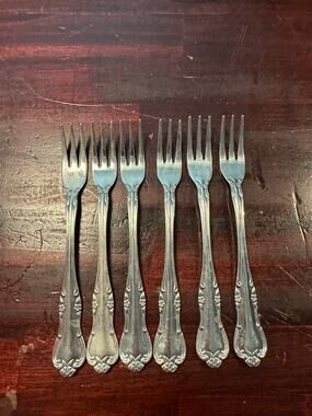 Set of 6 Wallace Stainless Steel Seafood Cocktail Tasting Forks - Floral Pattern